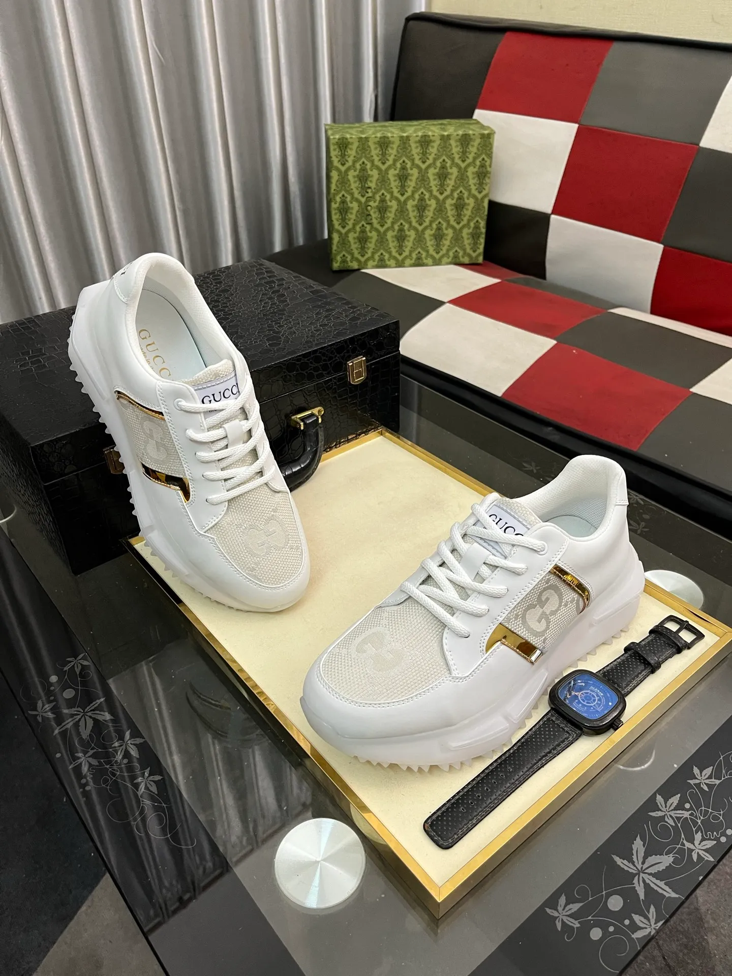 Men's Men's Shoes 💰458⌚️⌚️【GUCCI】Gucci men's latest white shoe series casual shoes! The official website is built 1:1. Upper: Made of imported cowhide, with electric embroidery ➕Inner lining: Made of high-quality first-layer pigskin, soft and comfortable. Picky material selection and exquisite workmanship give you the best enjoyment. Size: 38-44 yards, 4️⃣ colors available.